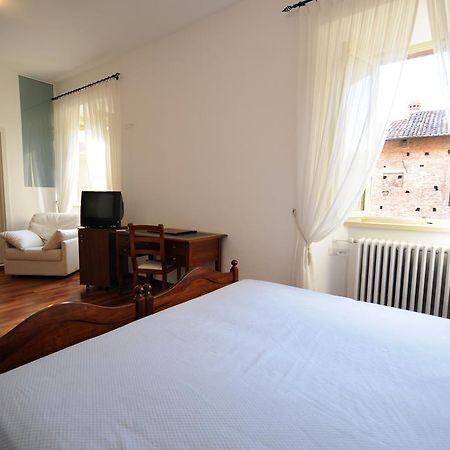 Guest House Domus Urbino Eksteriør bilde